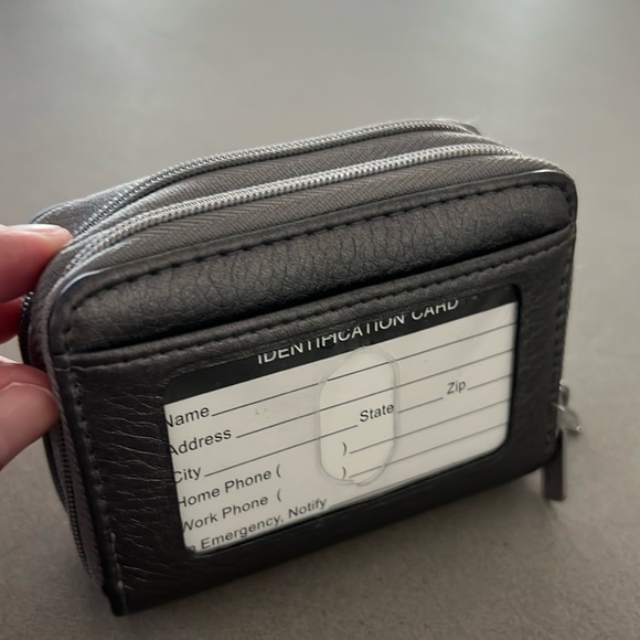 New ladies credit card wallet by Buxton in gray leather - Picture 1 of 4
